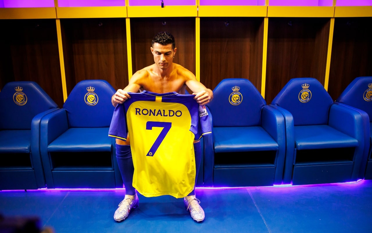 ronaldo-al-nassr-maglia-gpo-gdm-min.jpg