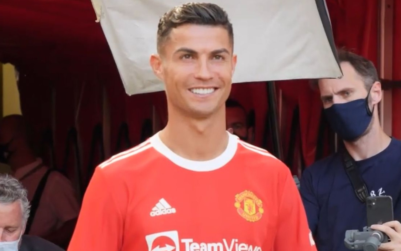 ronaldo3_manchester_united_screen_gpo.jpg