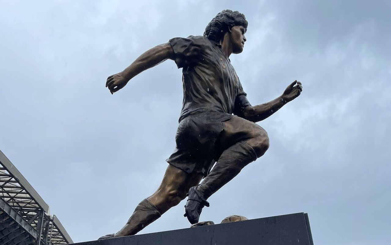 statua-maradona-stadio-3-gdm-gpo.jpeg