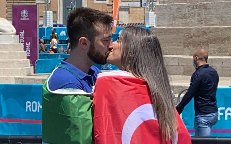 tifosi-italia-turchia-gdm.jpg