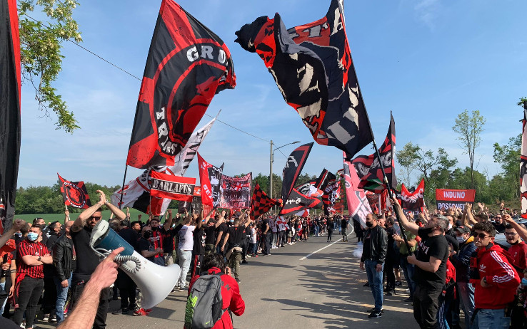 tifosi-milanello-gdm.jpg