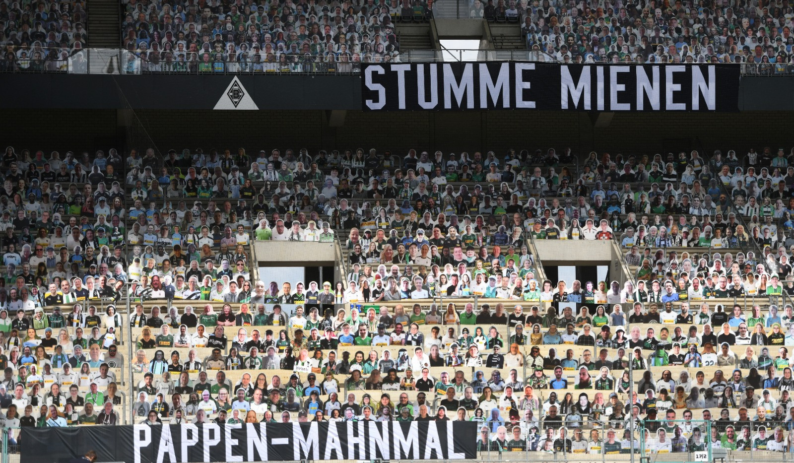 Tifosi_Borussia_Gladbach_cartone_GETTY.jpg