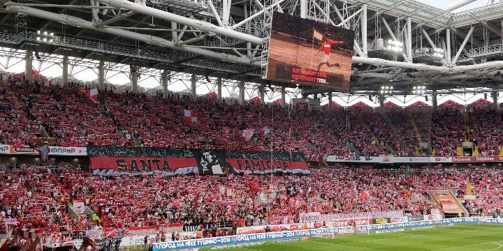 Tifosi_Spartak_Mosca_Carrera.jpeg