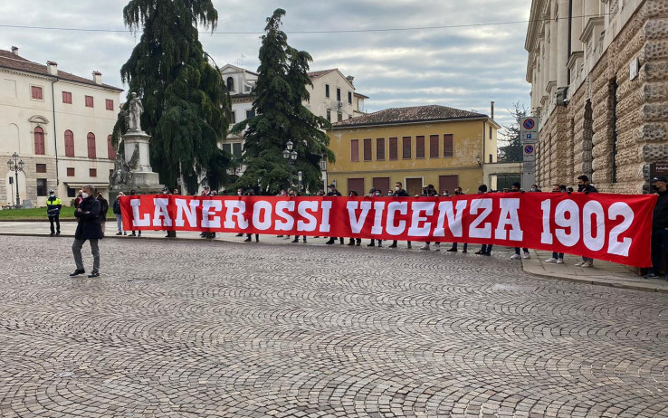 Vicenza_Funerali_Paolo_Rossi.jpg