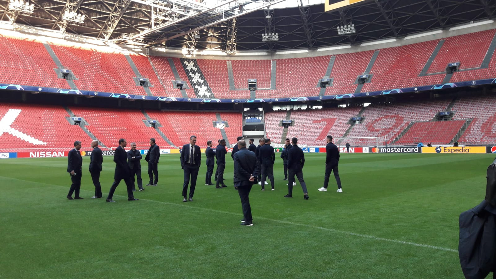 Walk_Around_Amsterdam_Arena_GDM_2.jpeg