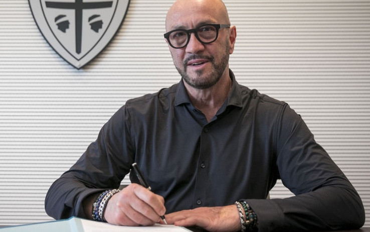 zenga_cagliari_ufficiale.jpg